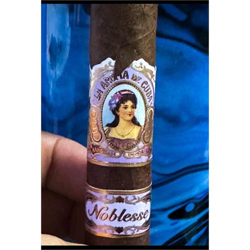 La Aroma de Cuba Noblesse Coronation 6  * 52