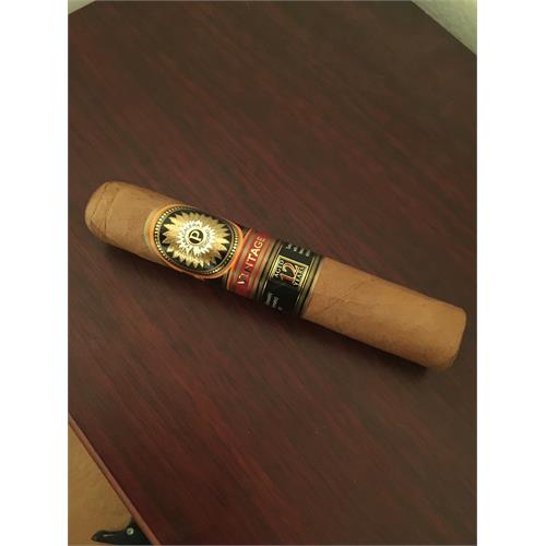 Perdomo Double Aged 12 Year Sun Grown Epicure 6  * 56