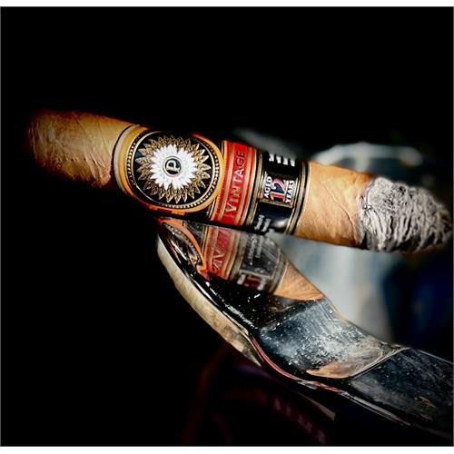 Perdomo Double Aged 12 Year Sun Grown Epicure 6  * 56