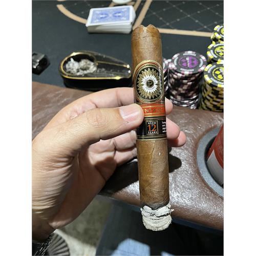 Perdomo Double Aged 12 Year Sun Grown Gordo Extra 6 1/2 * 60