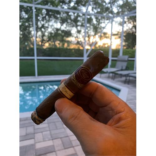 Padron Family Reserve No. 50 Natural 5  * 54