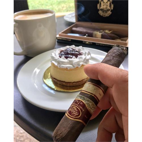 Padron Family Reserve No. 50 Maduro 5  * 54