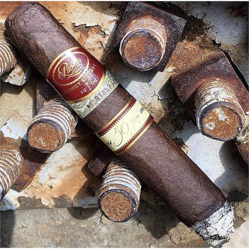 Padron Family Reserve No. 50 Maduro 5  * 54