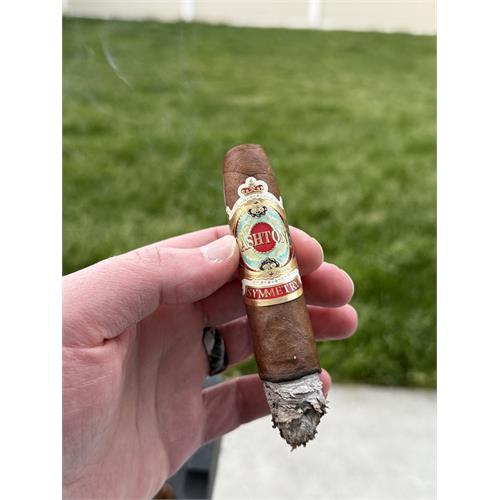 Ashton Symmetry Belicoso 5 1/4 * 52
