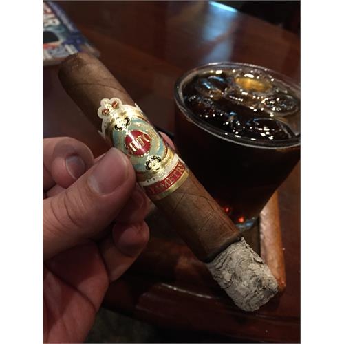 Ashton Symmetry Robusto 5  * 50