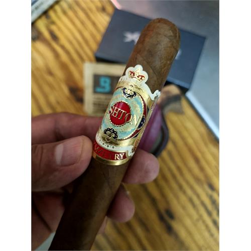 Ashton Symmetry Robusto 5  * 50