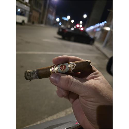 Ashton Symmetry Cigars - Discount at Neptune Cigars