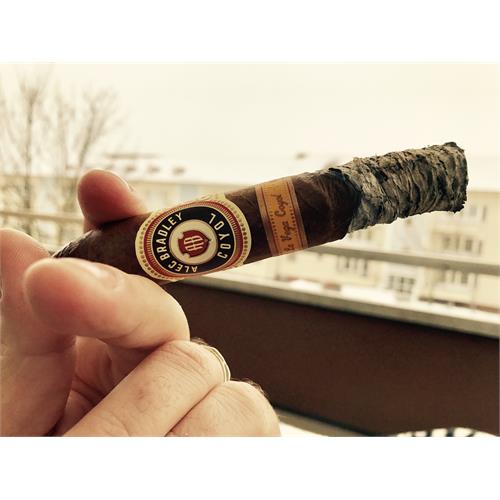 Alec Bradley Coyol Robusto 5  * 52
