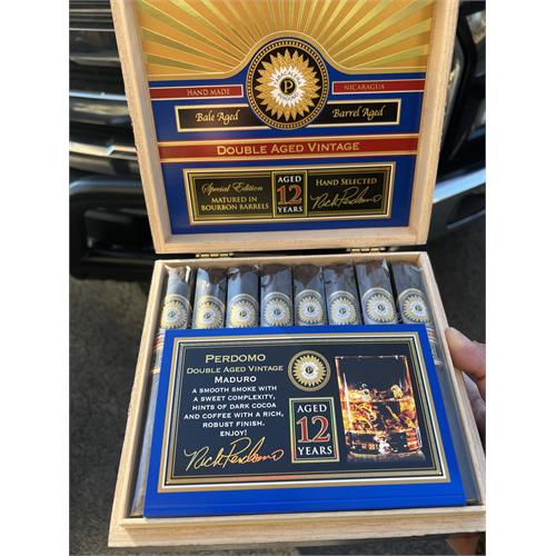 Perdomo Double Aged 12 Year Maduro Gordo Extra 6 1/2 * 60