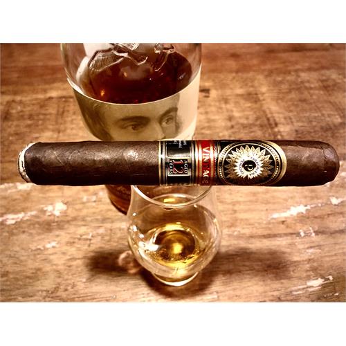 Perdomo Double Aged 12 Year Maduro Epicure 6  * 56