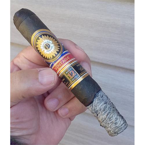 Perdomo Double Aged 12 Year Maduro Epicure 6  * 56