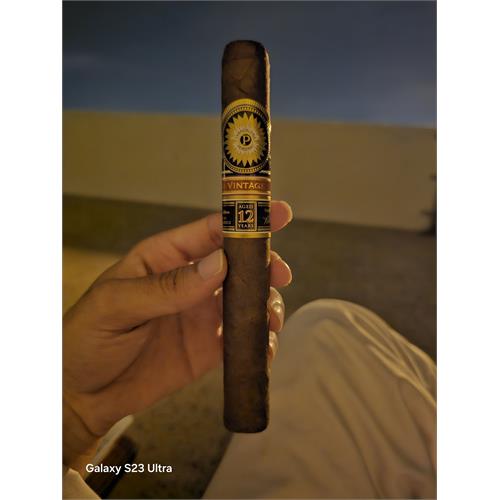 Perdomo Double Aged 12 Year Maduro Churchill 7  * 56