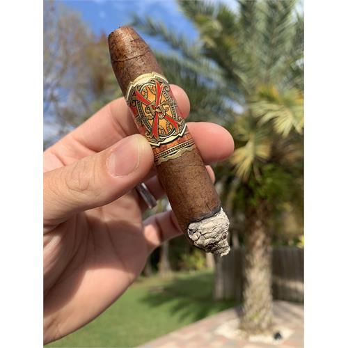 Arturo Fuente Opus X Love Affair 4 1/2 * 52