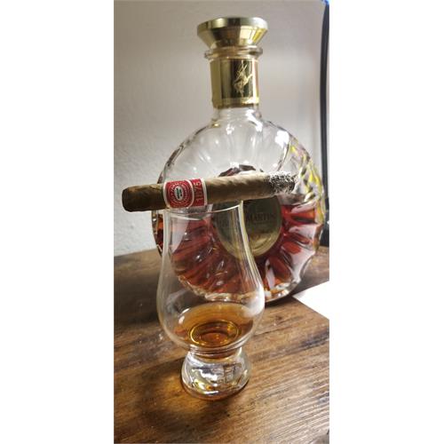 Romeo y Julieta 1875 Petite Bully 4  * 38