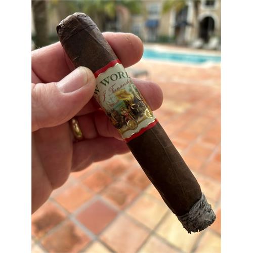 New World Navegante Robusto 5 1/2 * 55