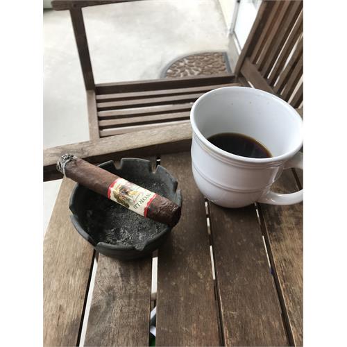 New World Navegante Robusto 5 1/2 * 55