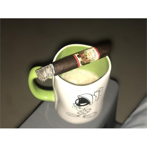 New World Navegante Robusto 5 1/2 * 55