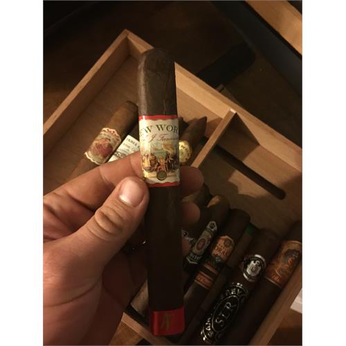 New World Gobernador Toro 6 1/2 * 55