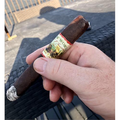 New World Gobernador Toro 6 1/2 * 55