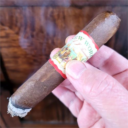 New World Gobernador Toro 6 1/2 * 55