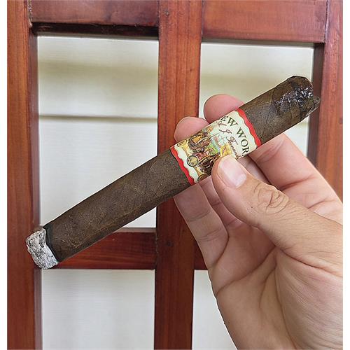 New World Gobernador Toro 6 1/2 * 55
