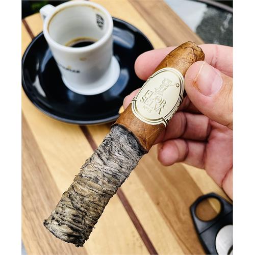 Flor de Selva No. 15 5 1/2 * 54