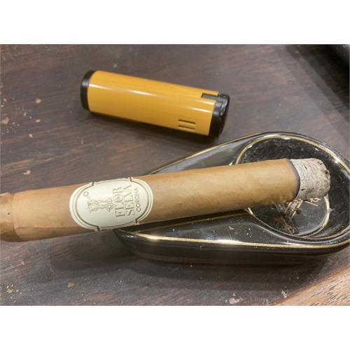 Flor de Selva Robusto 4 3/4 * 50