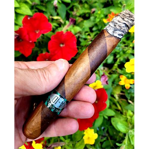 Rocky Patel The Edge A-10 Toro 6  * 52