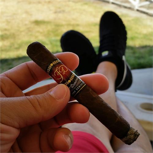 La Flor Dominicana Cameroon Cabinet No. 3 4 3/4 * 40