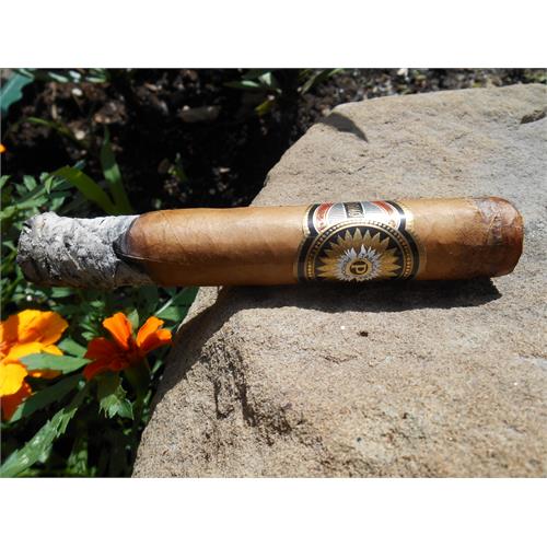 Perdomo Small Batch Series Connecticut Toro Especial 5 1/2 * 54