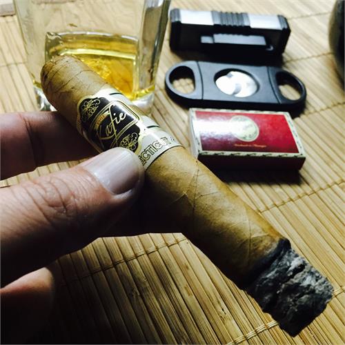 Kafie 1901 Connecticut Robusto 5  * 50