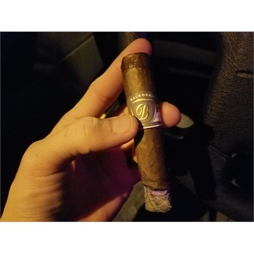 Balmoral Anejo XO Petite Robusto FT 4 3/8 * 48