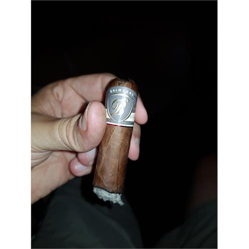 Balmoral Anejo XO Petite Robusto FT 4 3/8 * 48