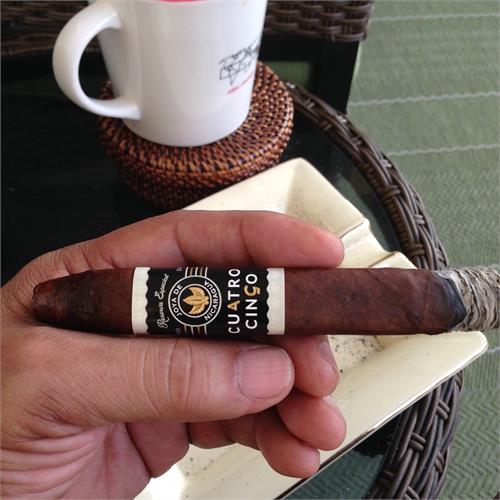 Joya de Nicaragua Cuatro Cinco Torpedo 6  * 52