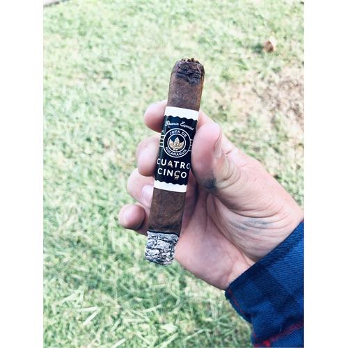 Joya de Nicaragua Cuatro Cinco Petit Corona 4 1/2 * 46