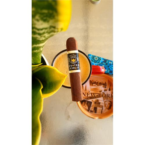 Joya de Nicaragua Cuatro Cinco Doble Robusto 5  * 56
