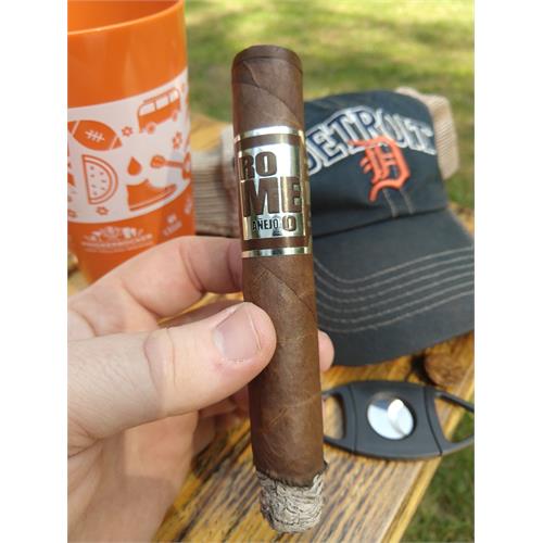 Romeo Anejo by Romeo y Julieta Toro 6  * 54