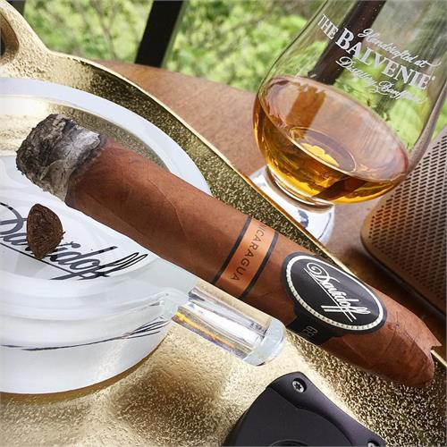 Davidoff Nicaragua Diadema 6 1/2  * 50