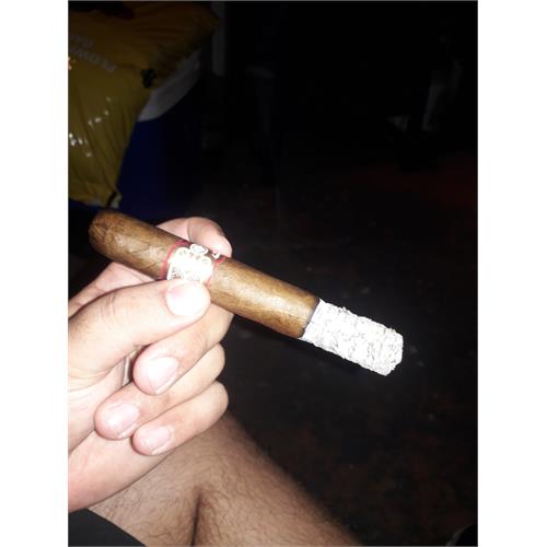 Isla del Sol SunGrown Toro 6  * 52