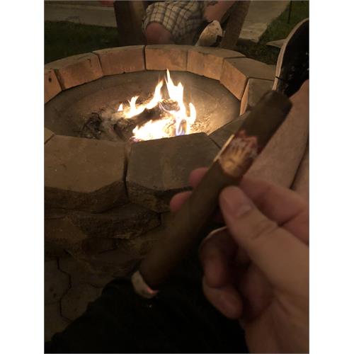 Isla del Sol SunGrown Toro 6  * 52