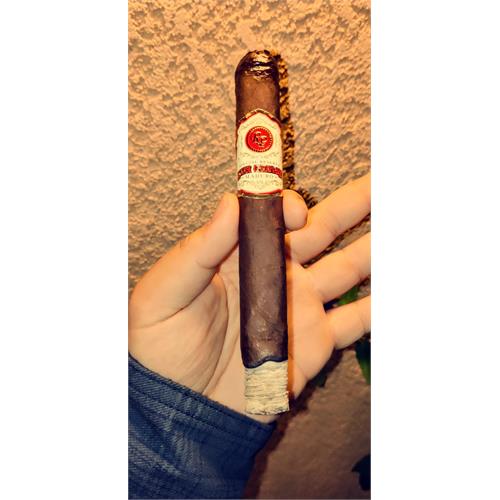 Rocky Patel Sun Grown Maduro Toro 6 1/2 * 52