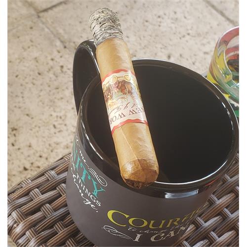 New World Connecticut Robusto 5  * 50