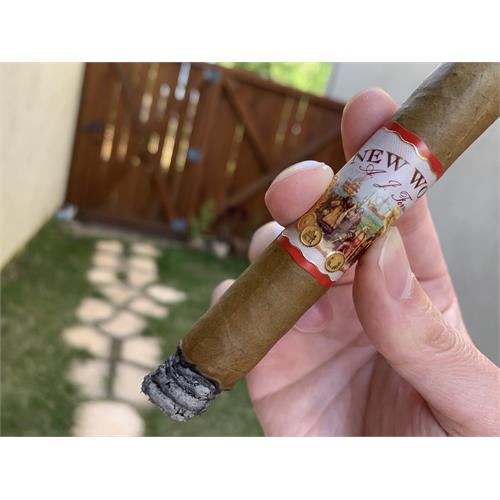 New World Connecticut Corona Gorda 5 1/2 * 46