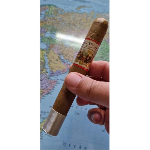 New World Connecticut Toro 6  * 52