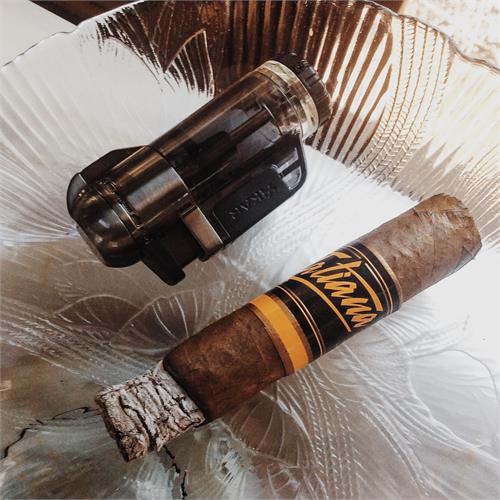 Coffee Break by Tatiana Cortado Cincuenta 4 1/2 * 50