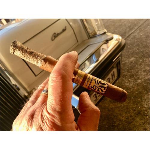 Nat Sherman Timeless Prestige Churchill 7  * 48