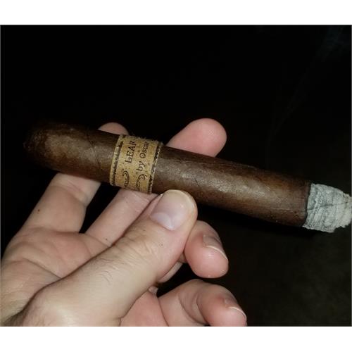 Leaf by Oscar Maduro Toro 6  * 52
