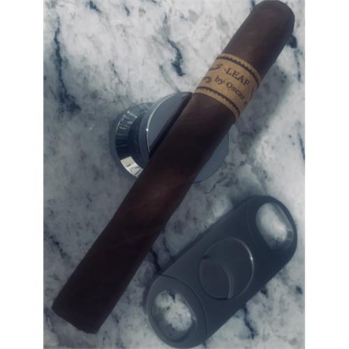 Leaf by Oscar Corojo Toro 6  * 52