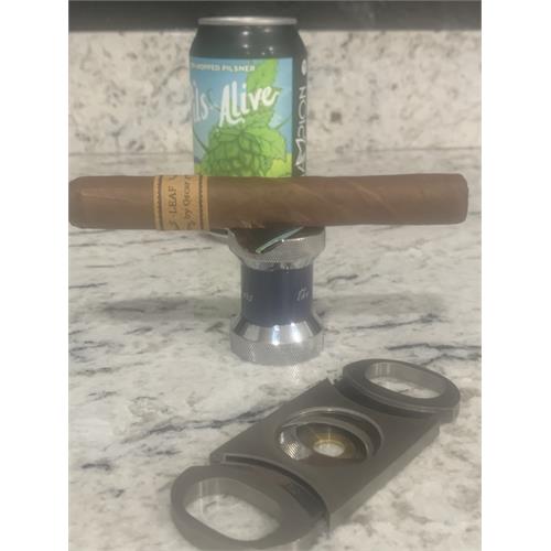 Leaf by Oscar Corojo Toro 6  * 52