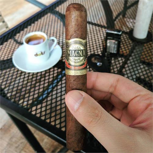 Casa Magna Colorado Robusto 5 1/2 * 52